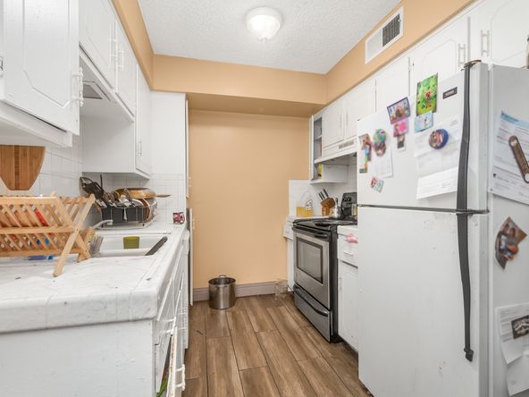 1476 N Cedar Ave, Fresno, CA 93703
